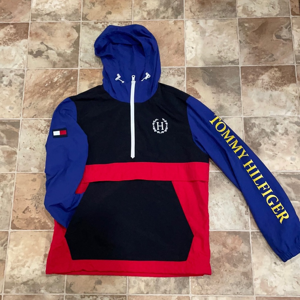 Tommy Hilfiger Men’s Jacket “Like New” ❤️💙🖤